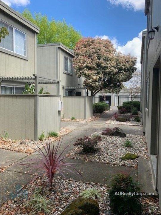 property for rent #3